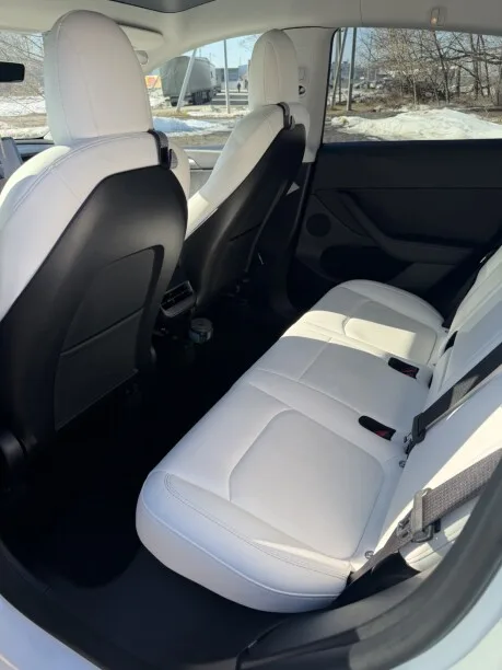 Tesla Model Y 2022 — миниатюра 5