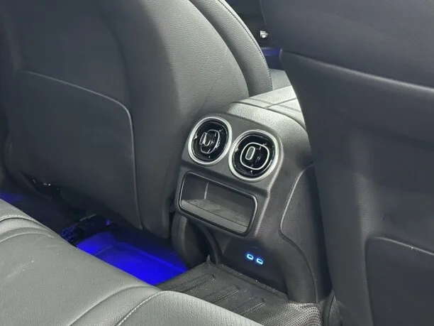 Mercedes-Benz C-Класс 2023 — миниатюра 5