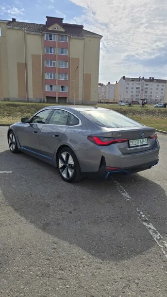 BMW i4 2023 — миниатюра 3