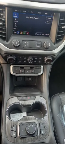 GMC Acadia 2022 — миниатюра 3