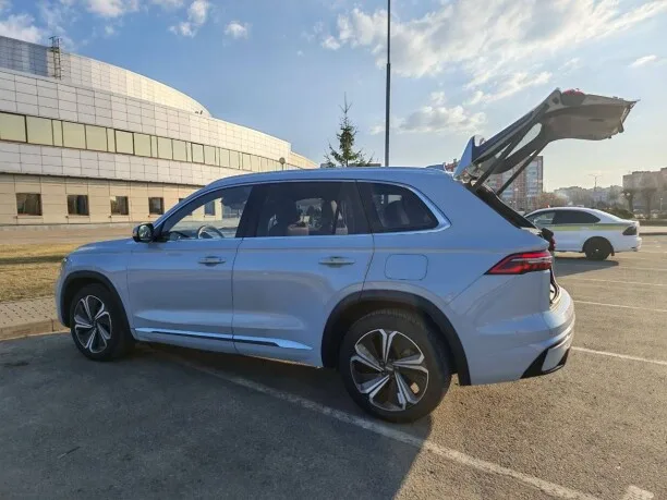Geely Xingyue L 2023 — миниатюра 3