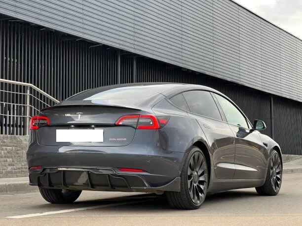 Tesla Model 3 2023 — миниатюра 4