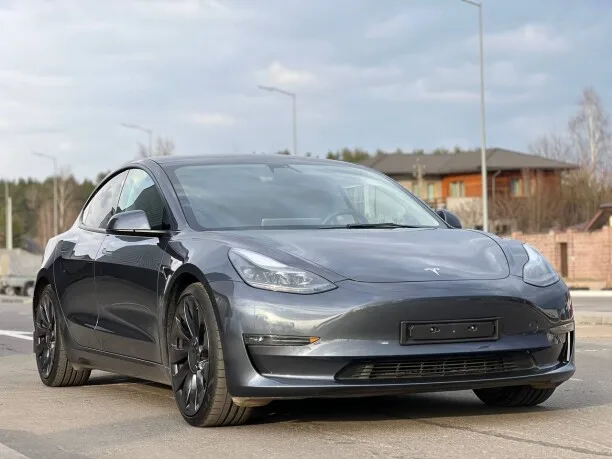 Tesla Model 3 2023 — миниатюра 5