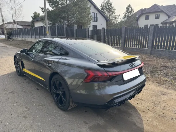Audi e-tron GT 2023 — миниатюра 2