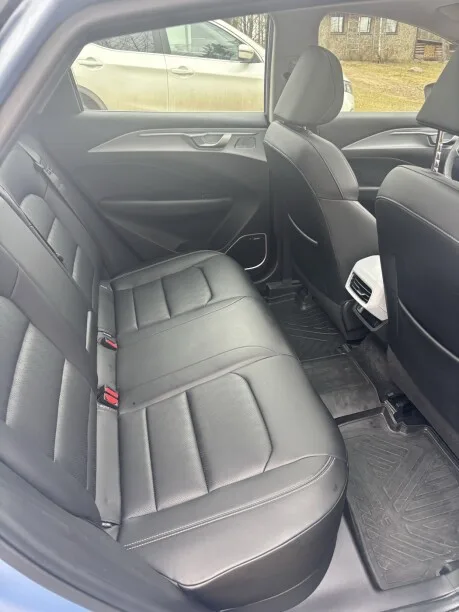 Geely Geometry C 2023 — миниатюра 2