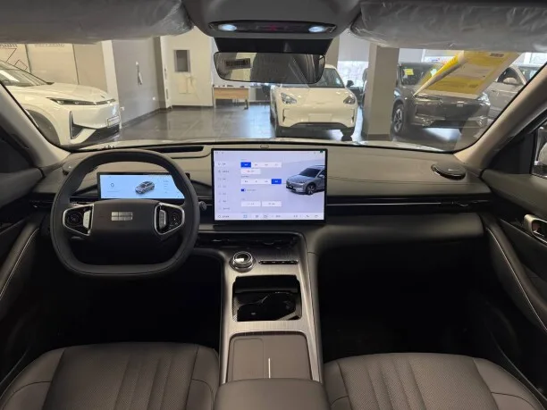 Geely Galaxy E5 2025 — миниатюра 3