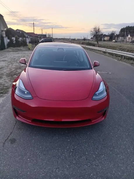 Tesla Model 3 2022 — миниатюра 4