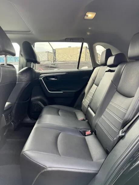 Toyota RAV4 2022 — миниатюра 3