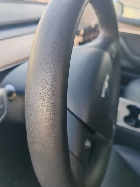 Tesla Model 3 2022 — миниатюра 3