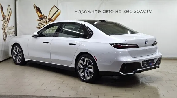 BMW 7 серия 2022 — миниатюра 2