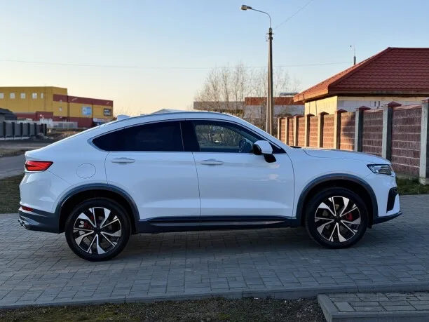 Geely Tugella 2023 — миниатюра 2