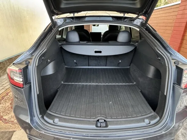 Tesla Model Y 2022 — миниатюра 3