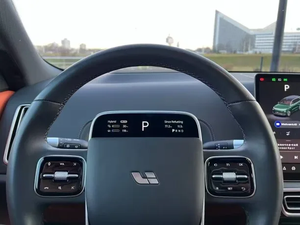 Li Auto L9 2024 — миниатюра 5