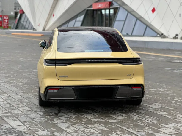Geely Galaxy E8 2024 — миниатюра 4