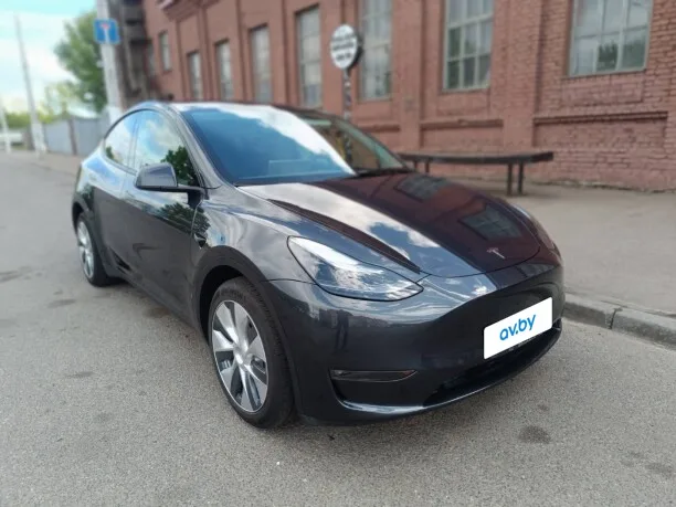 Tesla Model Y 2024 — миниатюра 2