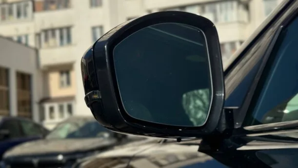 Land Rover Range Rover Velar 2022 — миниатюра 3