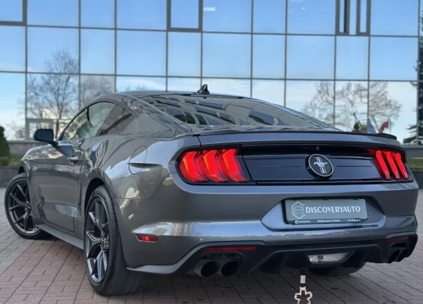 Ford Mustang 2022 — миниатюра 4
