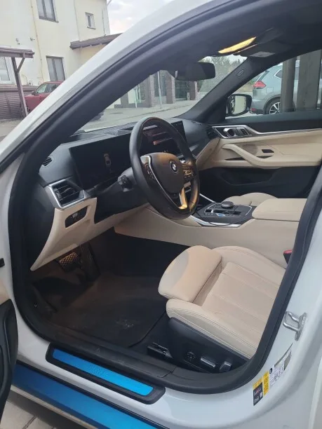 BMW i4 2023 — миниатюра 3