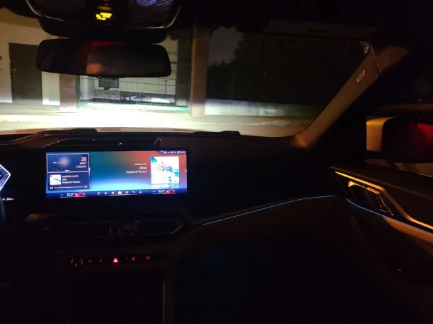 BMW i4 2023 — миниатюра 5