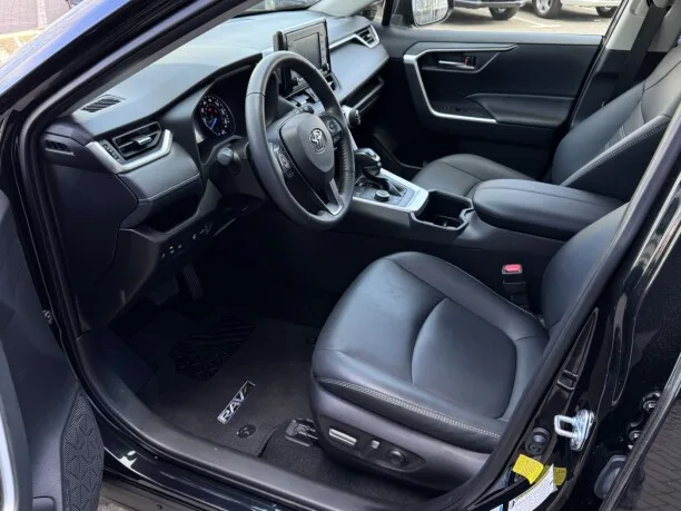 Toyota RAV4 2022 — миниатюра 3