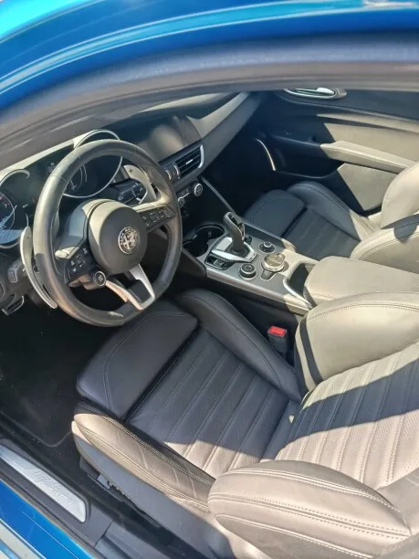 Alfa Romeo Giulia 2022 — миниатюра 3
