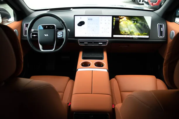 Li Auto L6 2024 — миниатюра 3