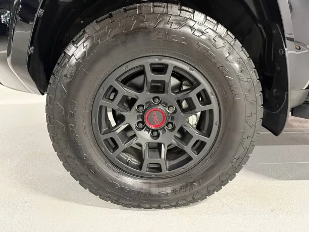 Toyota 4 Runner 2022 — миниатюра 3