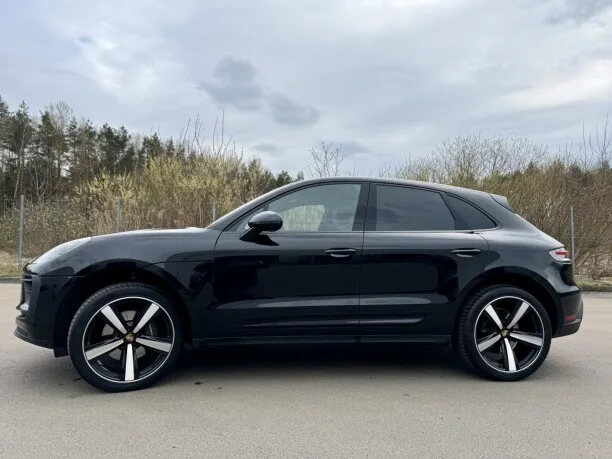Porsche Macan 2022 — миниатюра 4