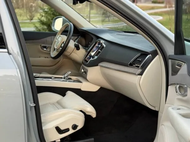 Volvo XC90 2024 — миниатюра 5