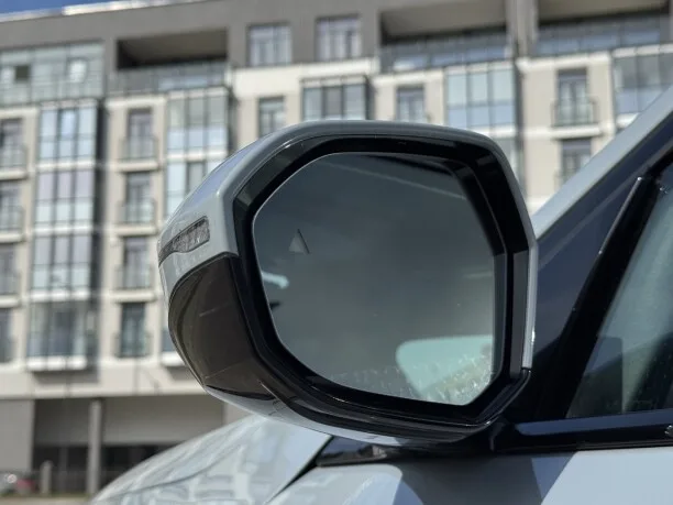 BMW 5 Series 2024 — миниатюра 5