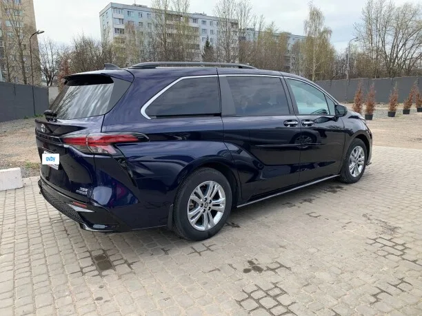 Toyota Sienna 2022 — миниатюра 4
