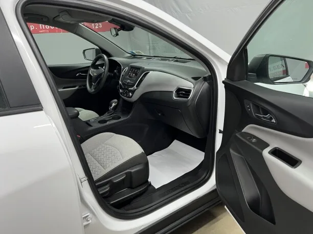 Chevrolet Equinox 2022 — миниатюра 3