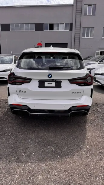 BMW iX3 2024 — миниатюра 2