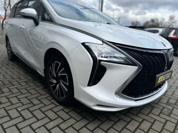 Dongfeng Forthing M4 U-Tour 2022 — миниатюра 2