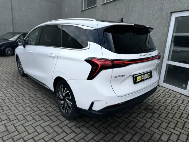 Dongfeng Forthing M4 U-Tour 2022 — миниатюра 5