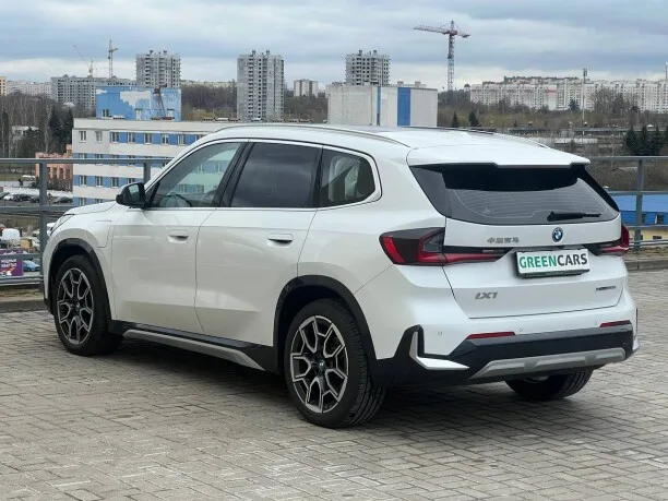 BMW iX1 2023 — миниатюра 3