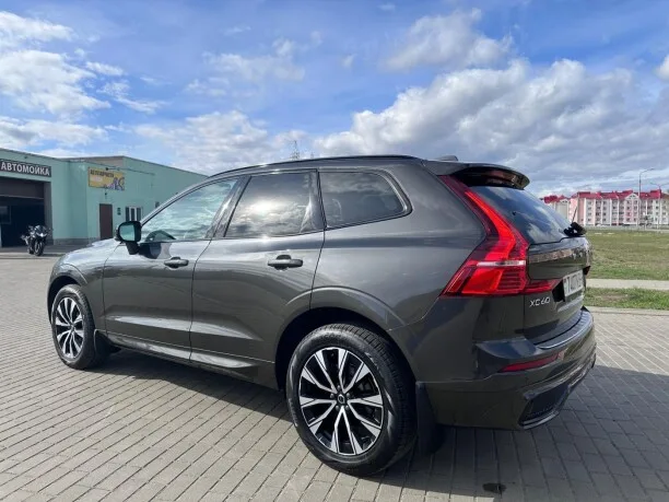 Volvo XC60 2023 — миниатюра 3