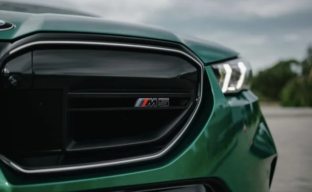 BMW M5 2024 — миниатюра 2