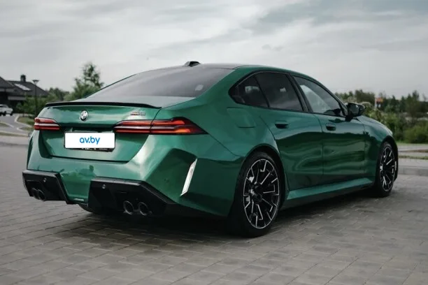 BMW M5 2024 — миниатюра 3