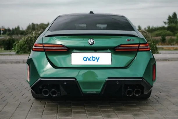 BMW M5 2024 — миниатюра 5