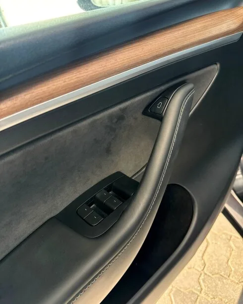 Tesla Model Y 2024 — миниатюра 3
