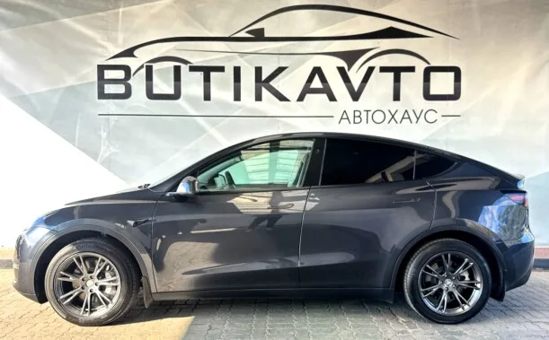 Tesla Model Y 2024 — миниатюра 4