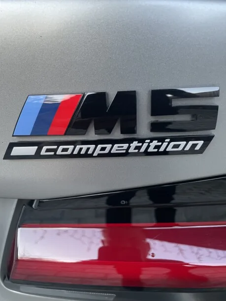 BMW M5 2022 — миниатюра 3