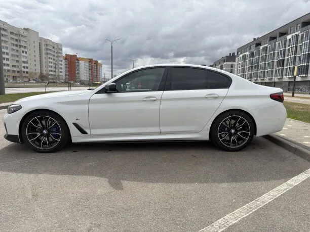 BMW 5 Series 2022 — миниатюра 4