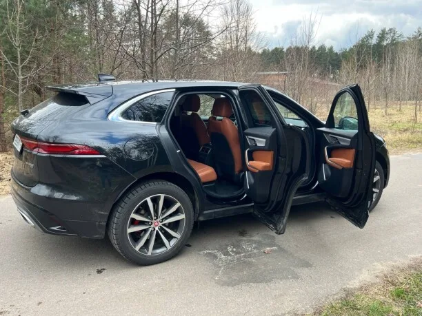 Jaguar F-Pace 2022 — миниатюра 5