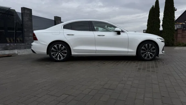 Volvo S60 2022 — миниатюра 4