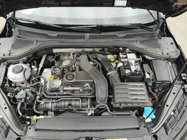 Volkswagen Jetta 2024 — миниатюра 3