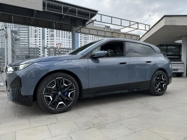 BMW iX 2022 — миниатюра 2