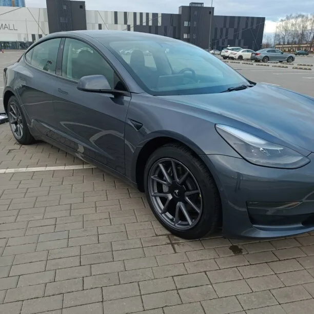 Tesla Model 3 2022 — миниатюра 5