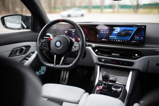 BMW M3 2024 — миниатюра 3